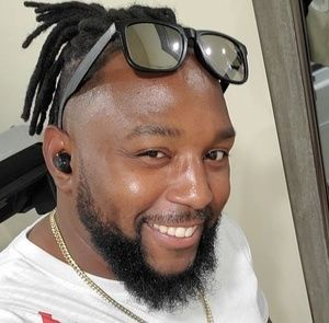 Meet your Posher, Cesar